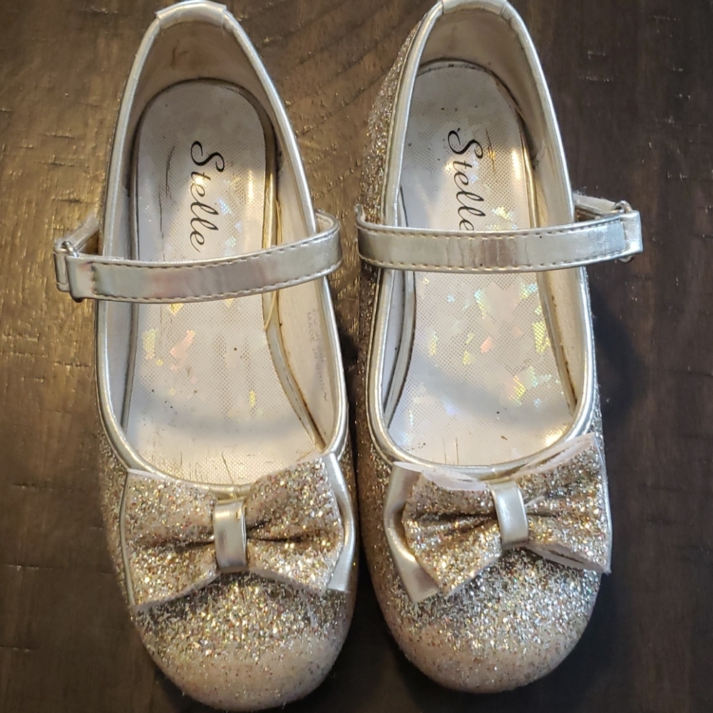 Dress shoes